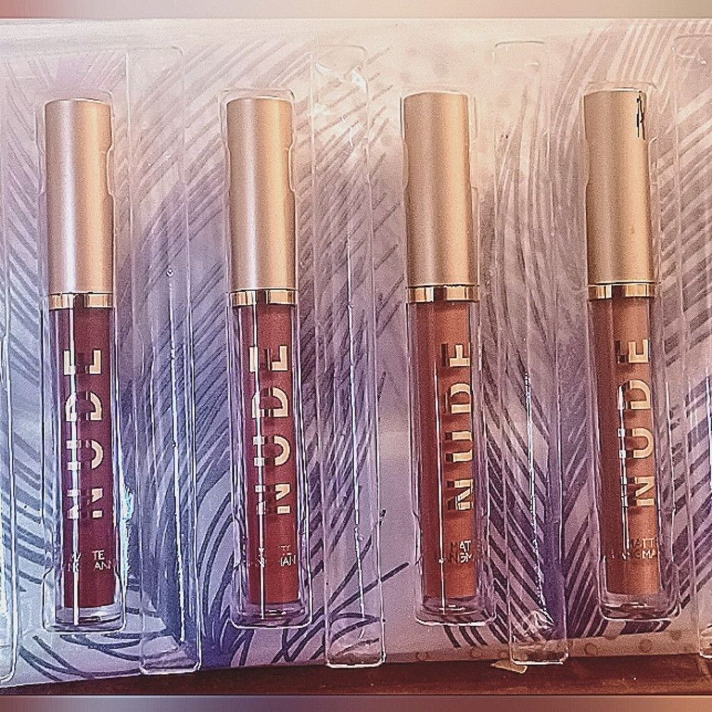 Long Wear Pigment Velvety Nude Lip Stain Waterproof Lipstick